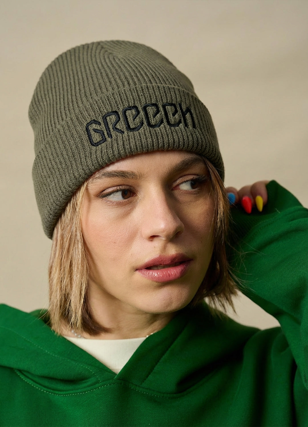 KHAKI FISHERMAN BEANIE - SCHWARZES LOGO