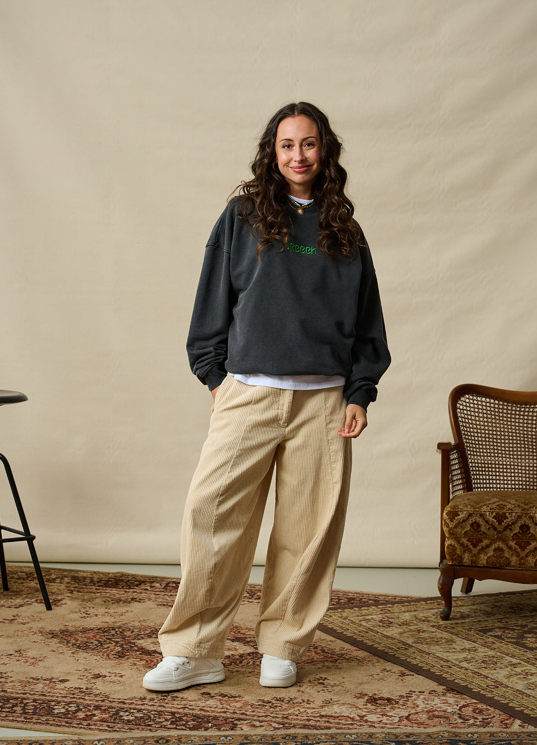 GRÜNES LOGO SWEATER